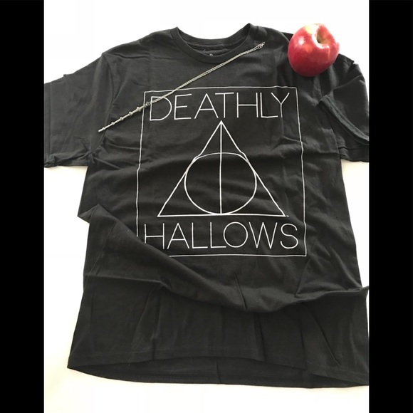 Warner Bros. Other - Harry Potter Deathly Hallows Unisex Large Tee